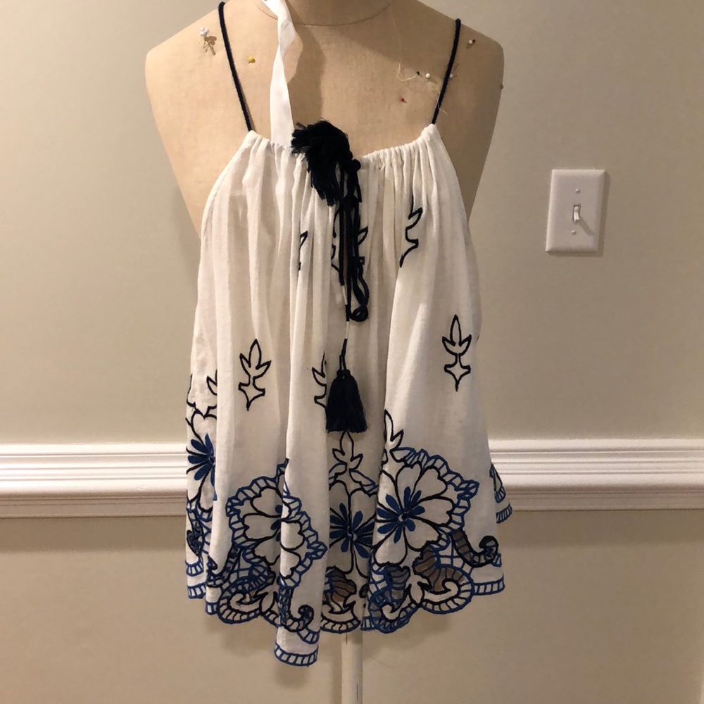 White blue tank